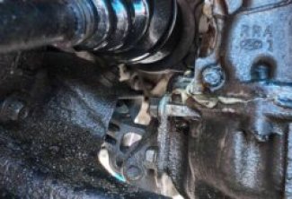 SỬA CHỮA RÒ RỈ DẦU ĐỘNG CƠ HONDA CIVIC TẠI VES WORKSHOP